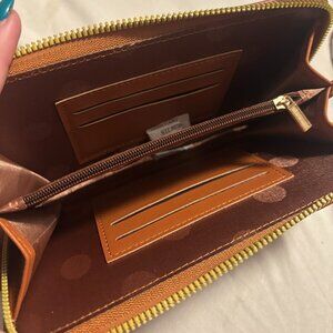 brand new cross body purse/phone holder